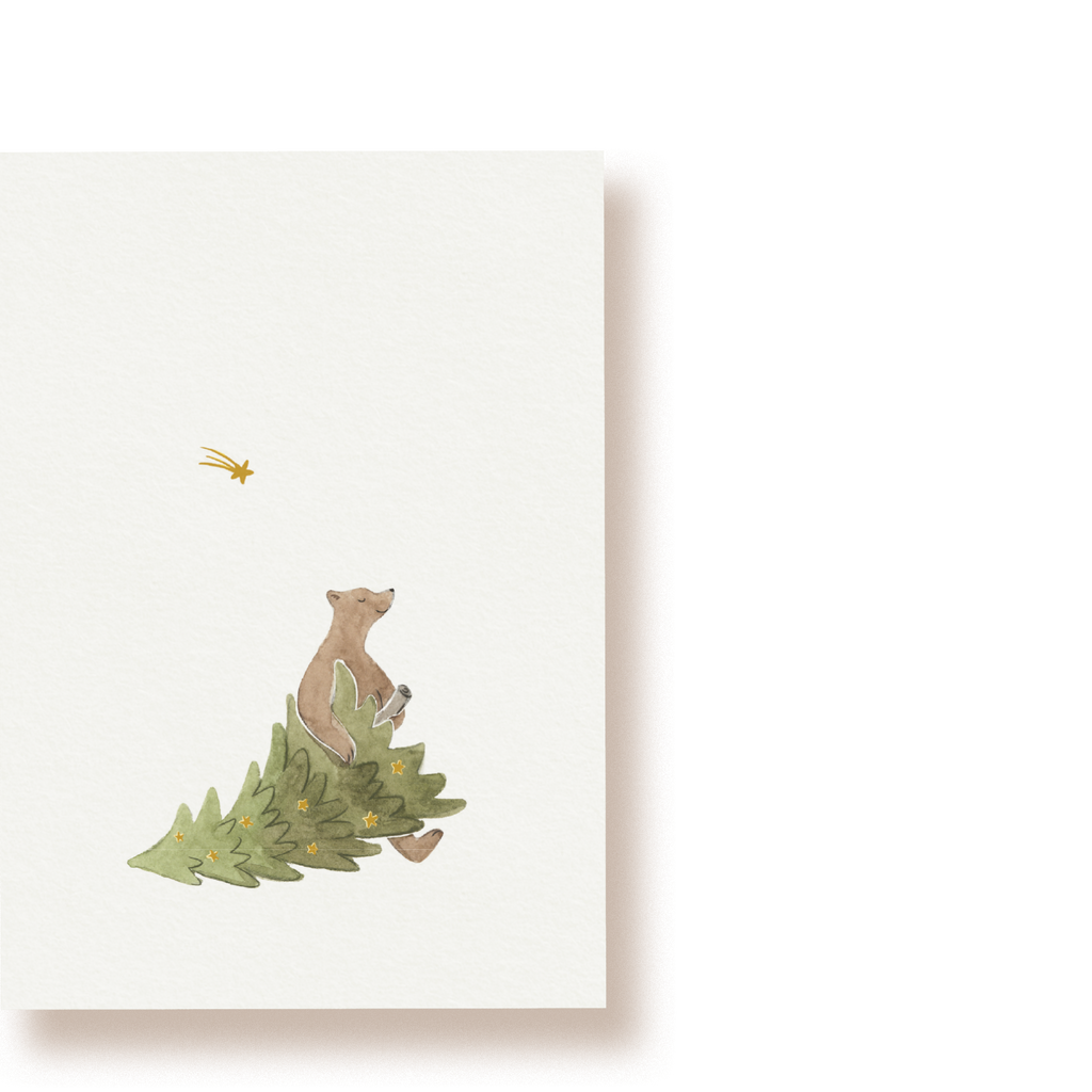 Bär mit Weihnachtsbaum | Postkarte